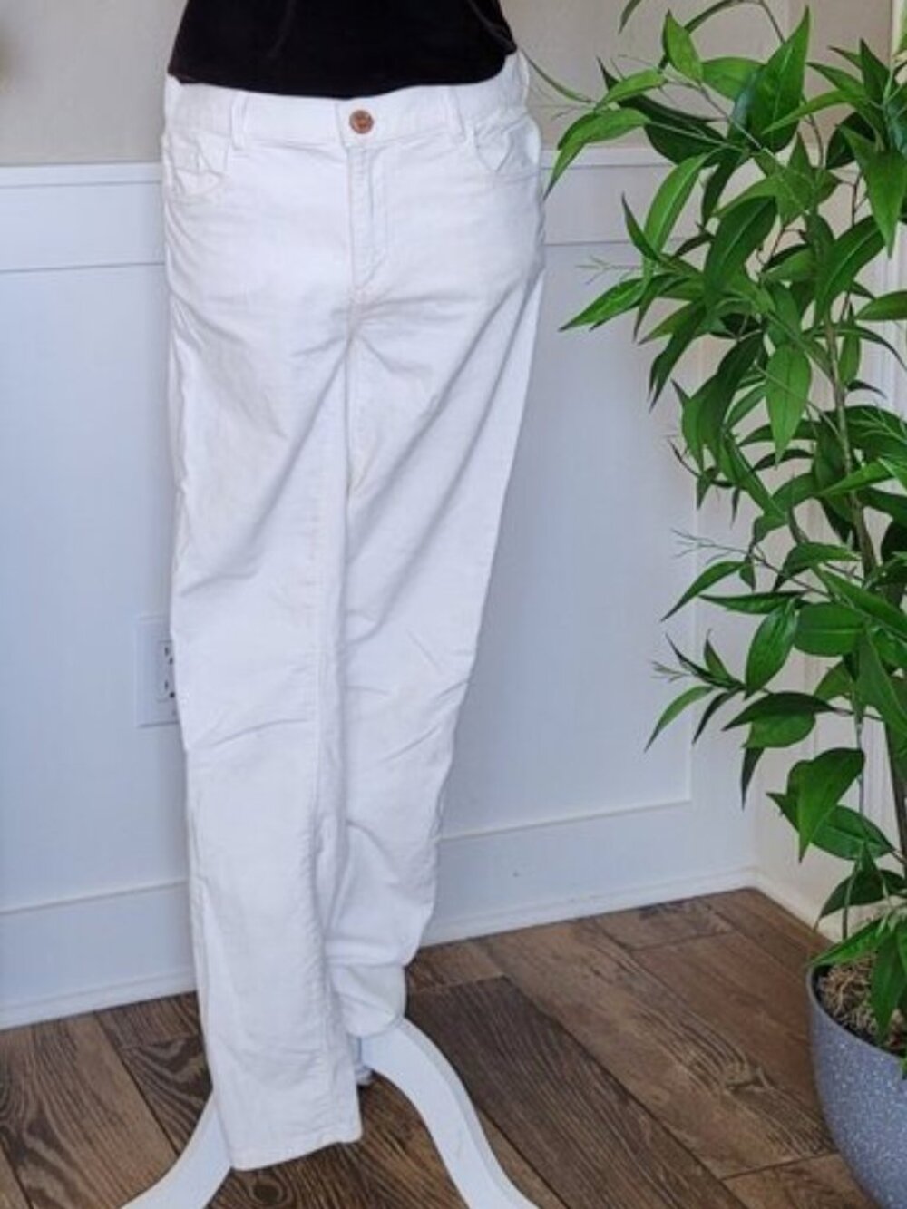 LOFT Winter White Corduroy Modern Skinny Pants